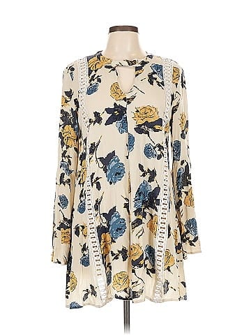 Blu Pepper 3/4 Sleeve Blouse (view 1)