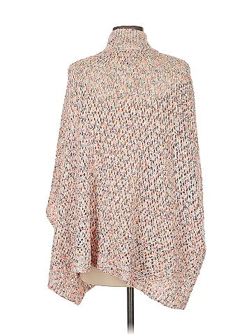 Akemi + Kin Poncho (view 2)