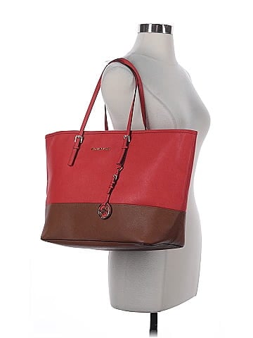 MICHAEL Michael Kors Shoulder Bag (view 2)