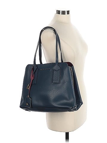 Marc Jacobs Leather Shoulder Bag (view 2)