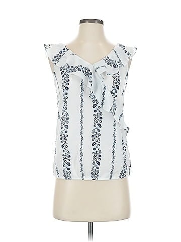 B.wear Sleeveless Blouse (view 1)