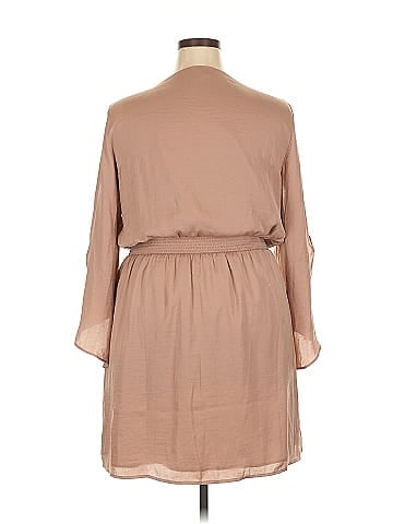 Jennifer Lopez Casual Dress (view 2)
