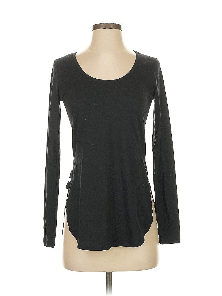 Pre-owned Fabletics Long Sleeve T-shirt In Black