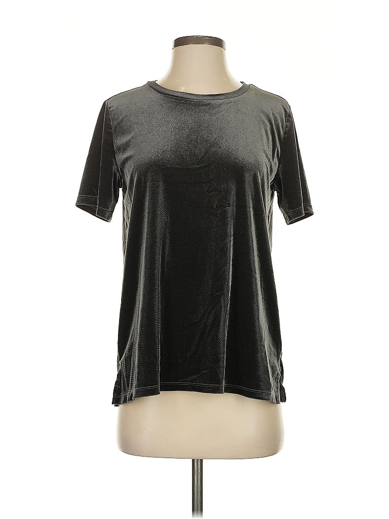 Pre-owned Old Navy Active T-shirt In Gray