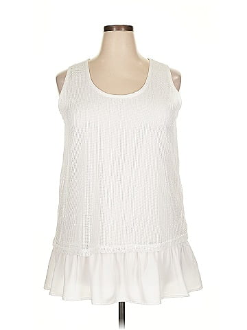 Simply Noelle Sleeveless Blouse (view 1)