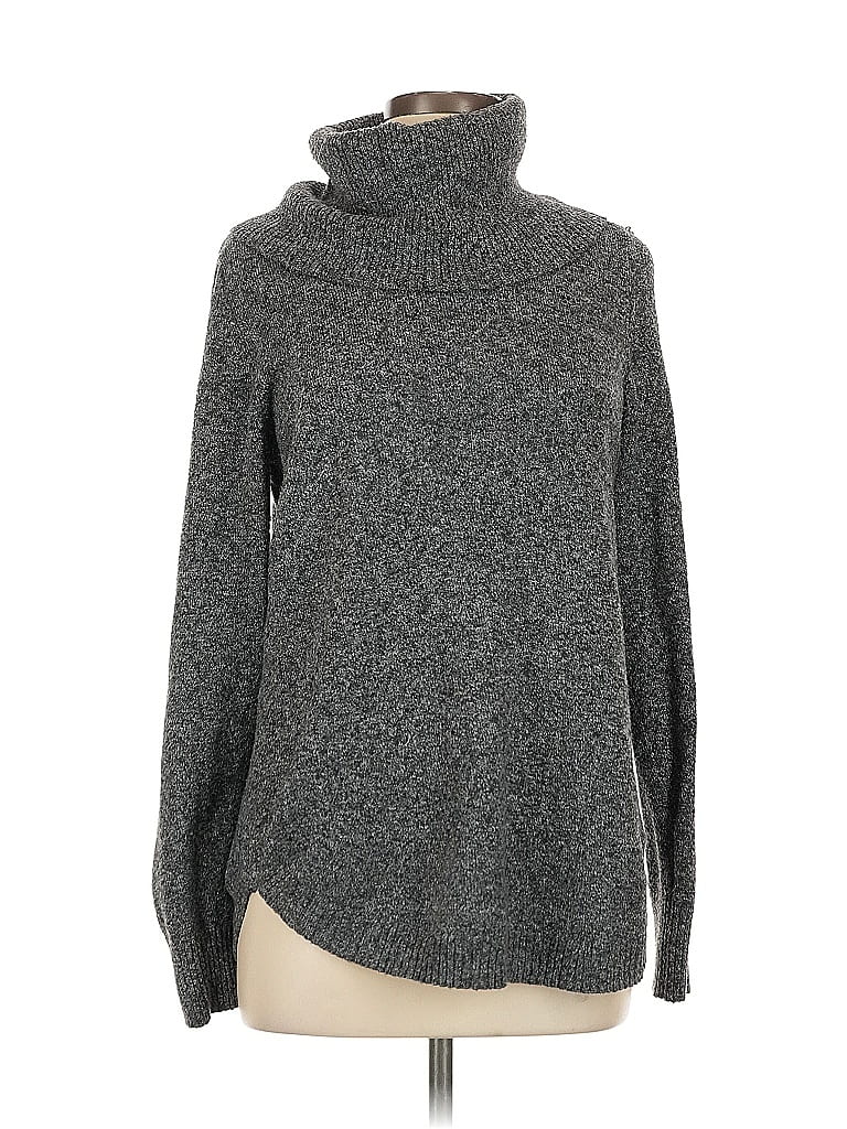 Click to view more detailed imagery on our partner's website Pre-owned Tahari Turtleneck Sweater In Gray