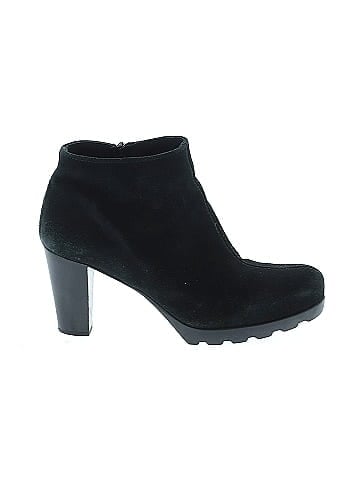 C La Canadienne Ankle Boots (view 1)