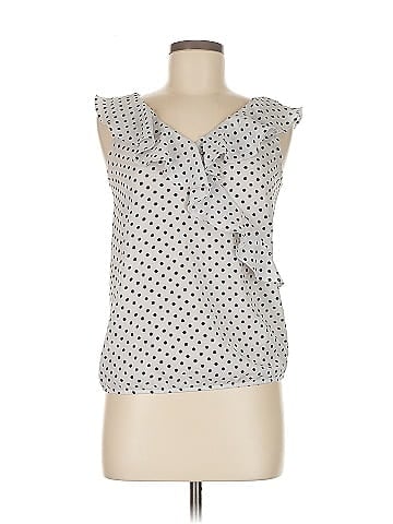 B.wear Sleeveless Blouse (view 1)