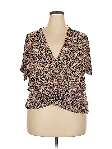 Bar III Short Sleeve T-Shirt (view 1)