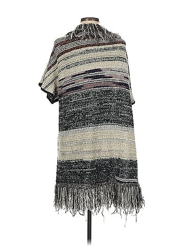 Cecilia Prado Poncho (view 2)