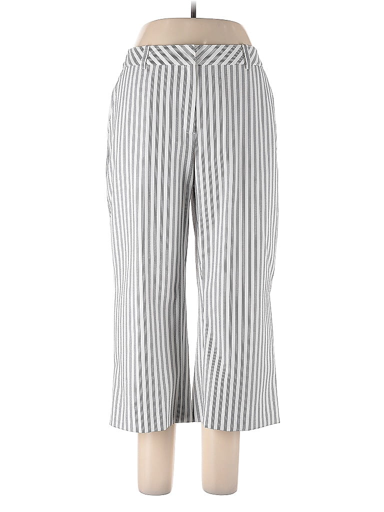 Click to view more detailed imagery on our partner's website Pre-owned St John Casual Pants In White