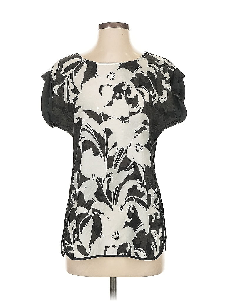 Click to view more detailed imagery on our partner's website Pre-owned New York And Company Short Sleeve Blouse In Black