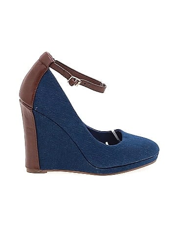 Shoedazzle Wedges (view 1)