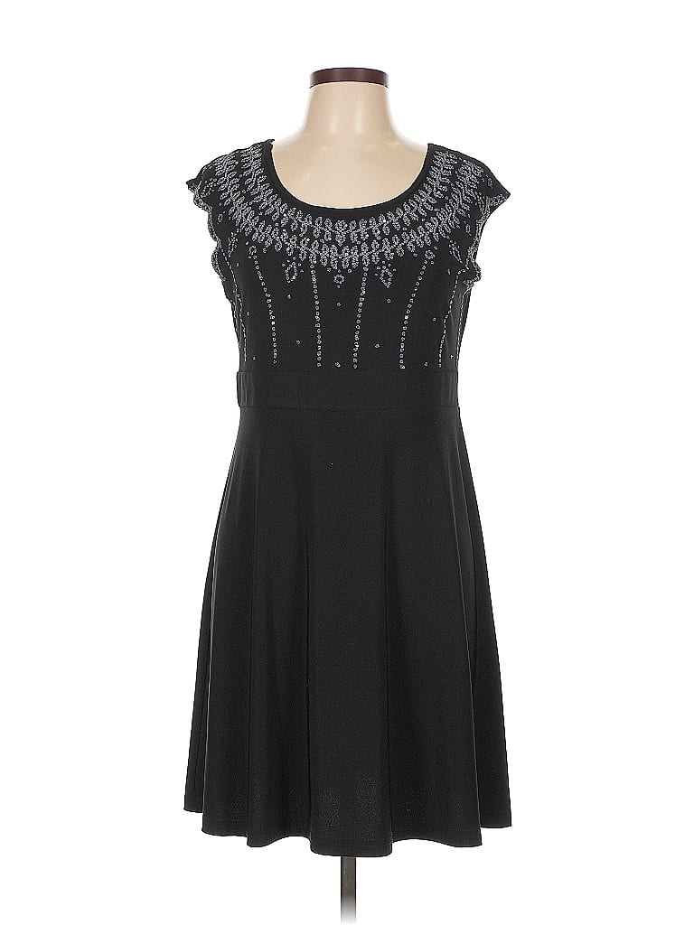 Click to view more detailed imagery on our partner's website Pre-owned Dressbarn Cocktail Dress In Black