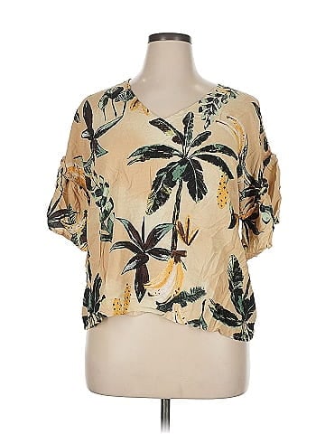 G by Giuliana Rancic Short Sleeve T-Shirt (view 1)