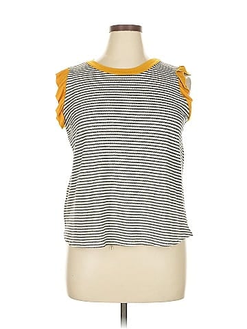 Betsey's Boutique Shop Casual Dress (view 1)