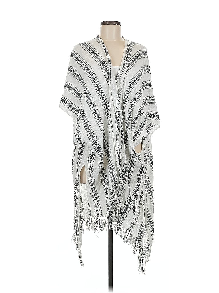 Pre-owned American Eagle Outfitters Kimono In Silver