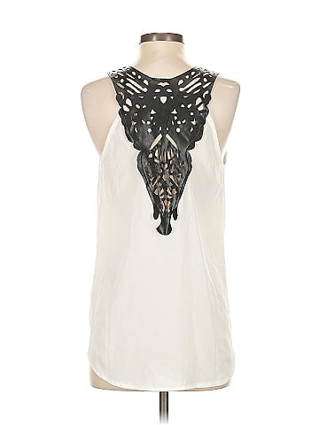 Romeo & Juliet Couture Sleeveless Blouse (view 2)