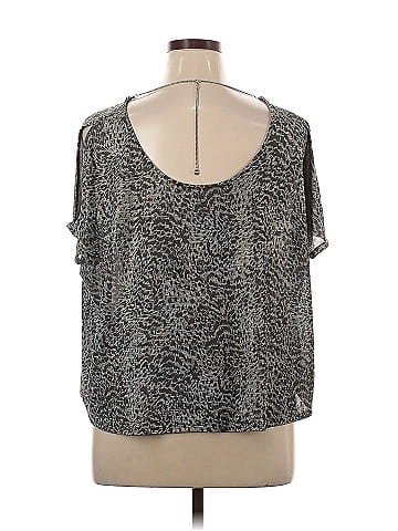 Jennifer Lopez Short Sleeve Top (view 2)
