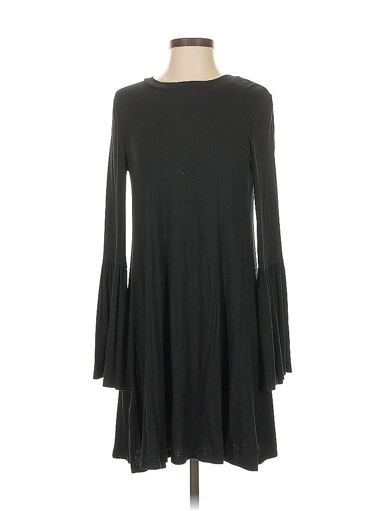 Click to view more detailed imagery on our partner's website Pre-owned Bcbgeneration Casual Dress In Black
