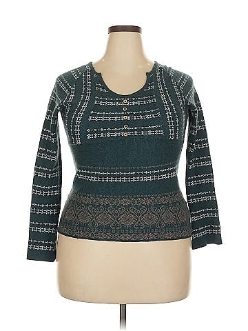 The North Face Pullover Sweater (view 1)