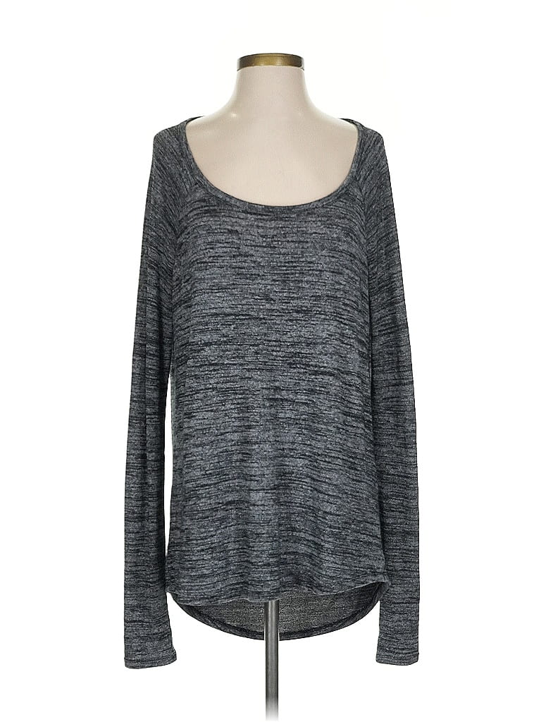Pre-owned Athleta Long Sleeve T-shirt In Gray