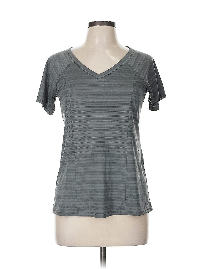 Pre-owned Daisy Fuentes Active T-shirt In Gray