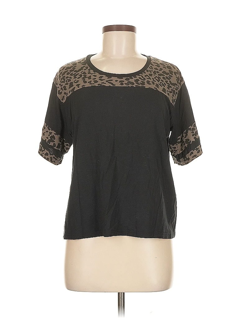 Click to view more detailed imagery on our partner's website Pre-owned Chrldr Short Sleeve T-shirt In Gray