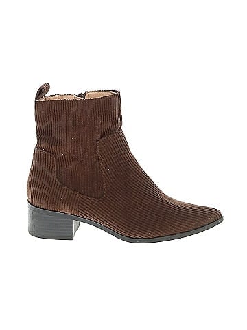 Journee Collection Ankle Boots (view 1)