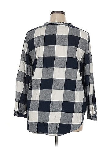 Ann Taylor LOFT Outlet Long Sleeve Button-Down Shirt (view 2)