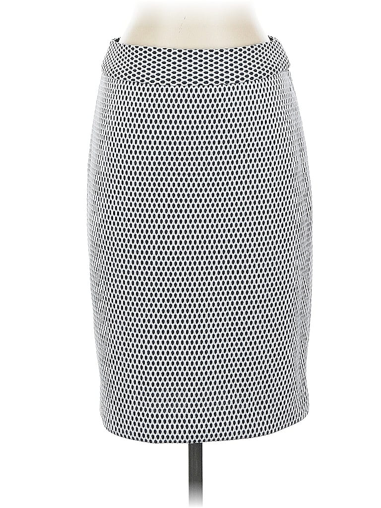 Click to view more detailed imagery on our partner's website Pre-owned Banana Republic Casual Skirt In Gray