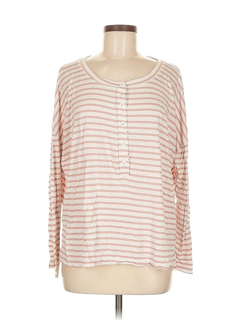 Click to view more detailed imagery on our partner's website Pre-owned Maison Du Soir Long Sleeve Top Pink Scoop Neck Tops