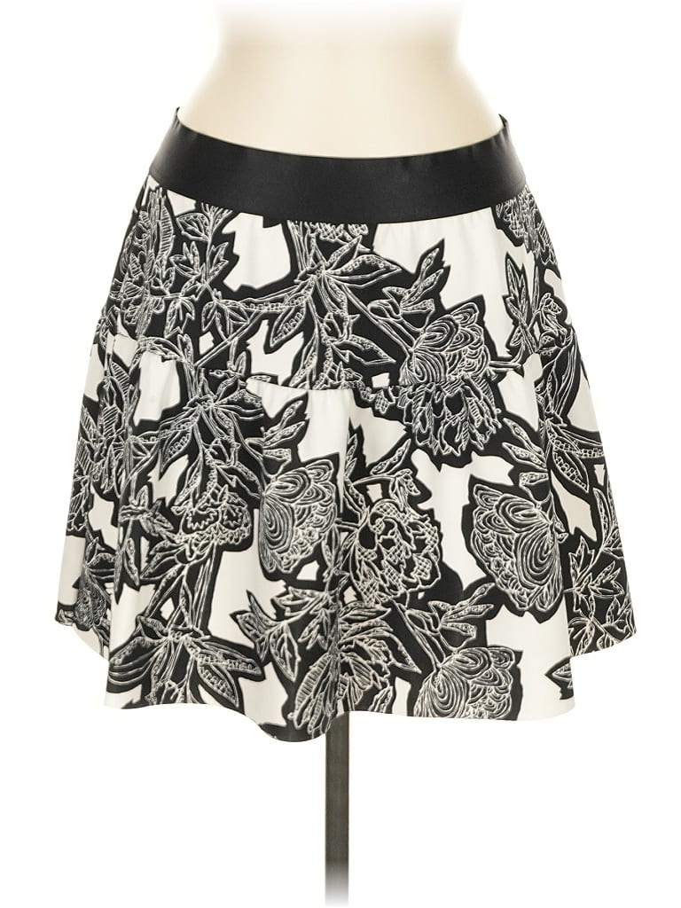 Pre-owned Express Casual Skirt In White