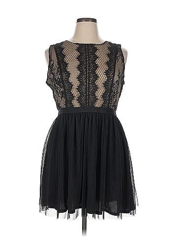 Xhilaration Cocktail Dress (view 1)