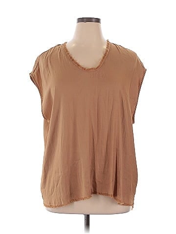 Industry Short Sleeve Top (view 1)