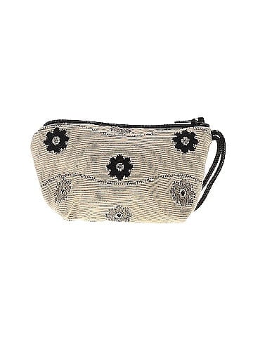 Unbranded Wristlet (view 1)