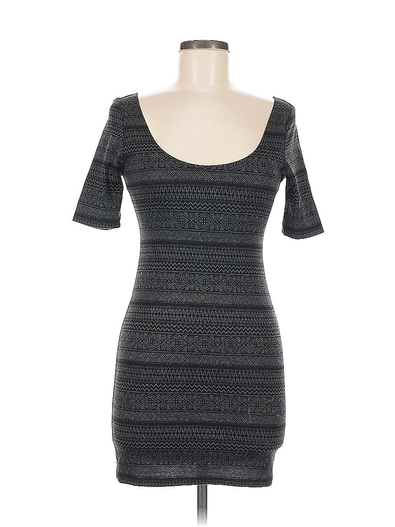 Pre-owned Xhilaration Casual Dress In Gray