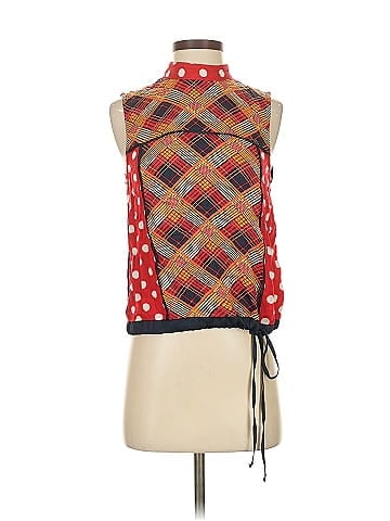 Tiny Sleeveless Blouse (view 1)