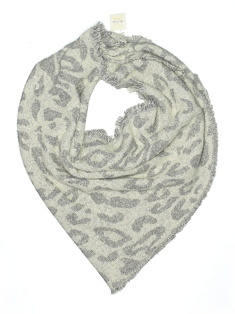 Altar'd State Scarf In Gray