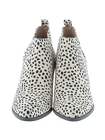 Journee Collection Ankle Boots (view 2)