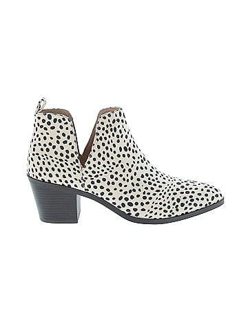 Journee Collection Ankle Boots (view 1)