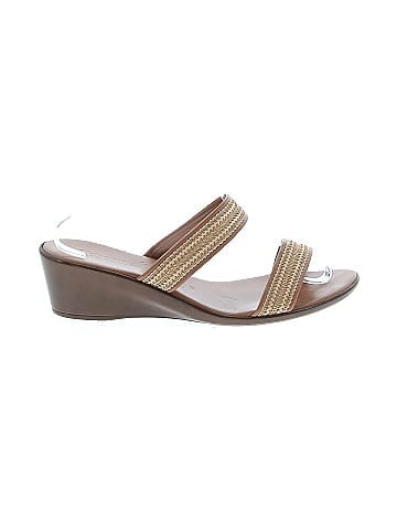 Toscanella Wedges (view 1)