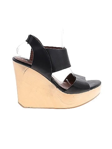 Matiko Wedges (view 1)