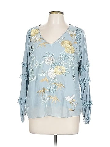 Tiny 3/4 Sleeve Blouse (view 1)