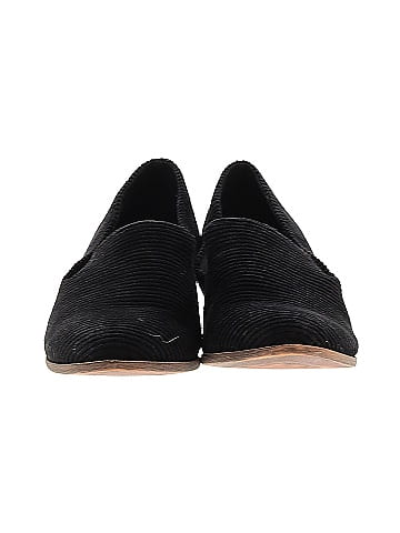 Restricted Shoes Flats (view 2)