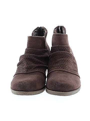 Earth Origins Ankle Boots (view 2)