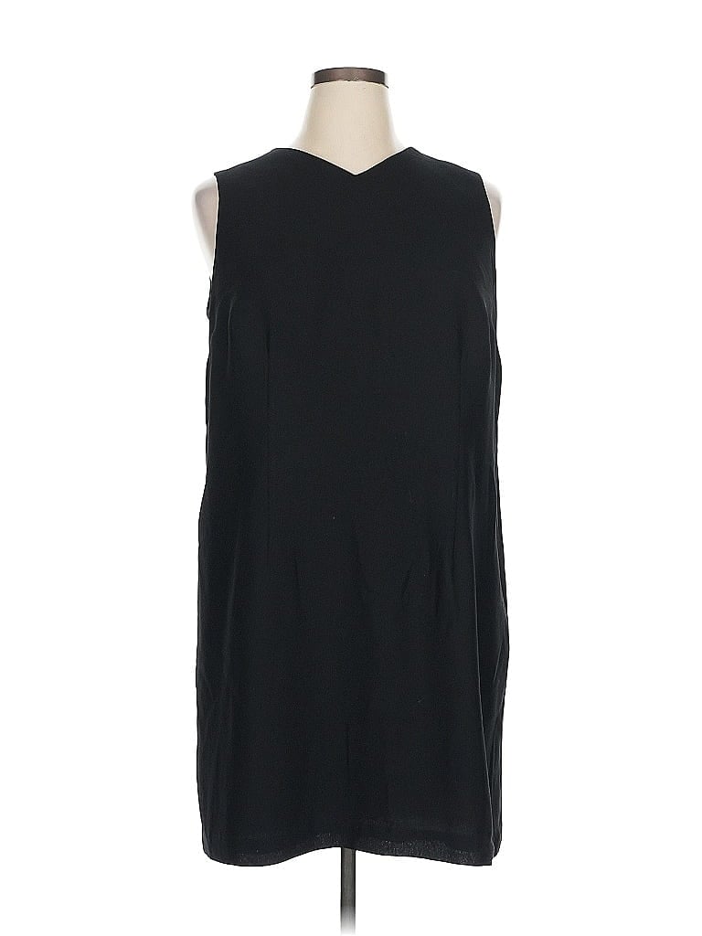 Click to view more detailed imagery on our partner's website Pre-owned Venezia Casual Dress In Black