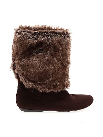REPORT Boots (view 1)