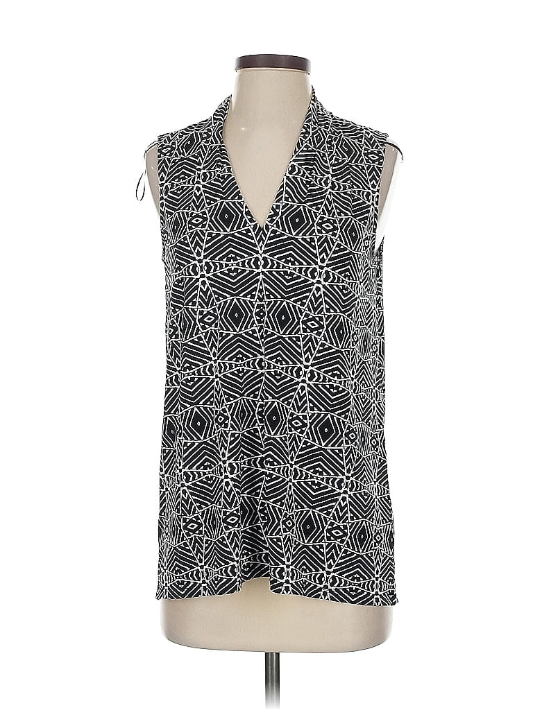 Pre-owned Vince Camuto Sleeveless T-shirt In Silver