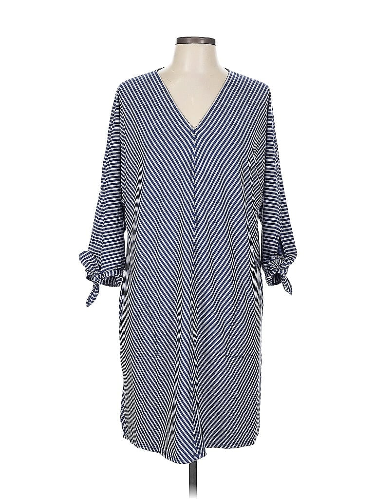 Pre-owned Max Studio 3/4 Sleeve T-shirt In Blue